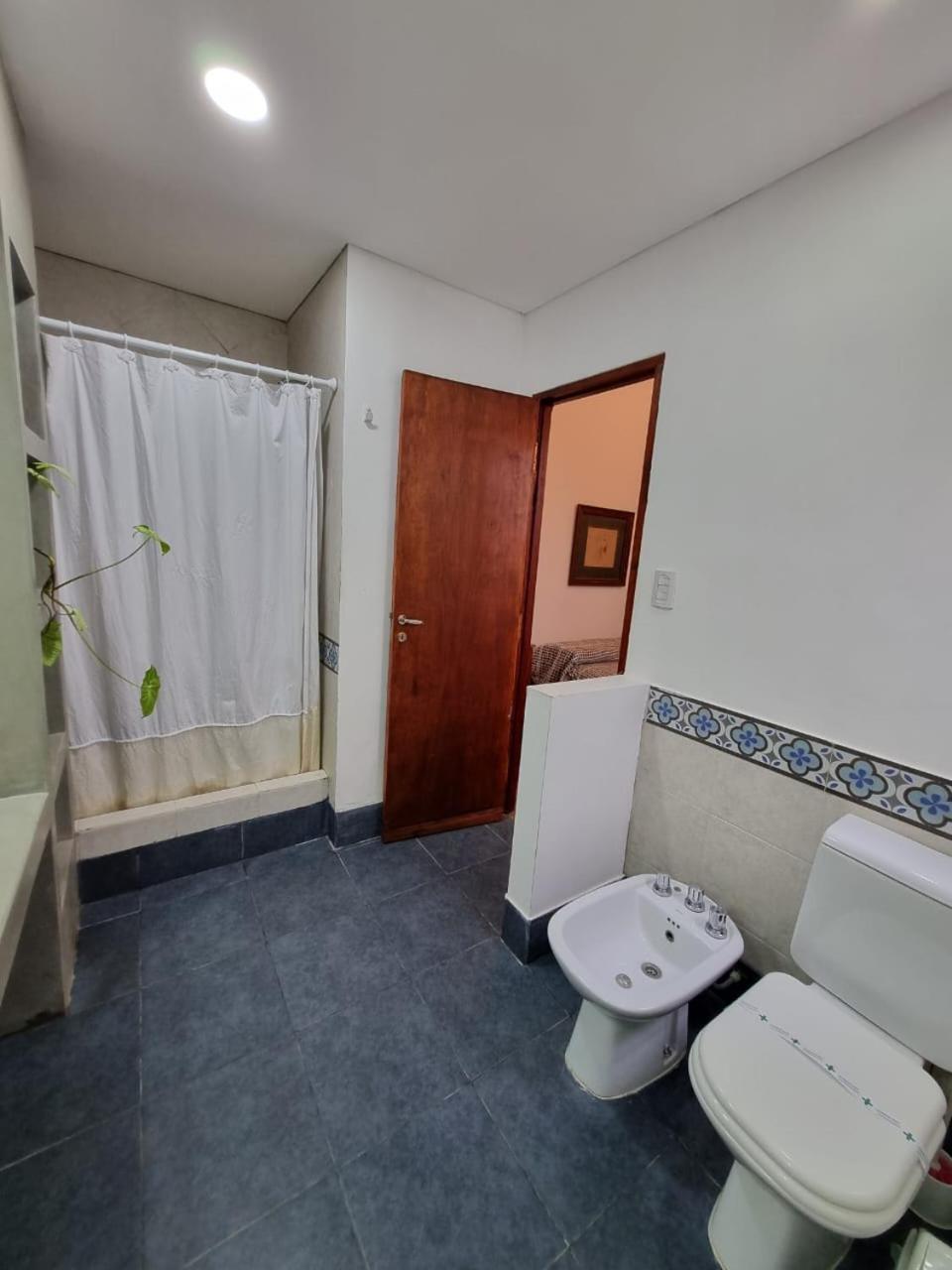 Casa Alvarado Hostel Сальта Номер фото