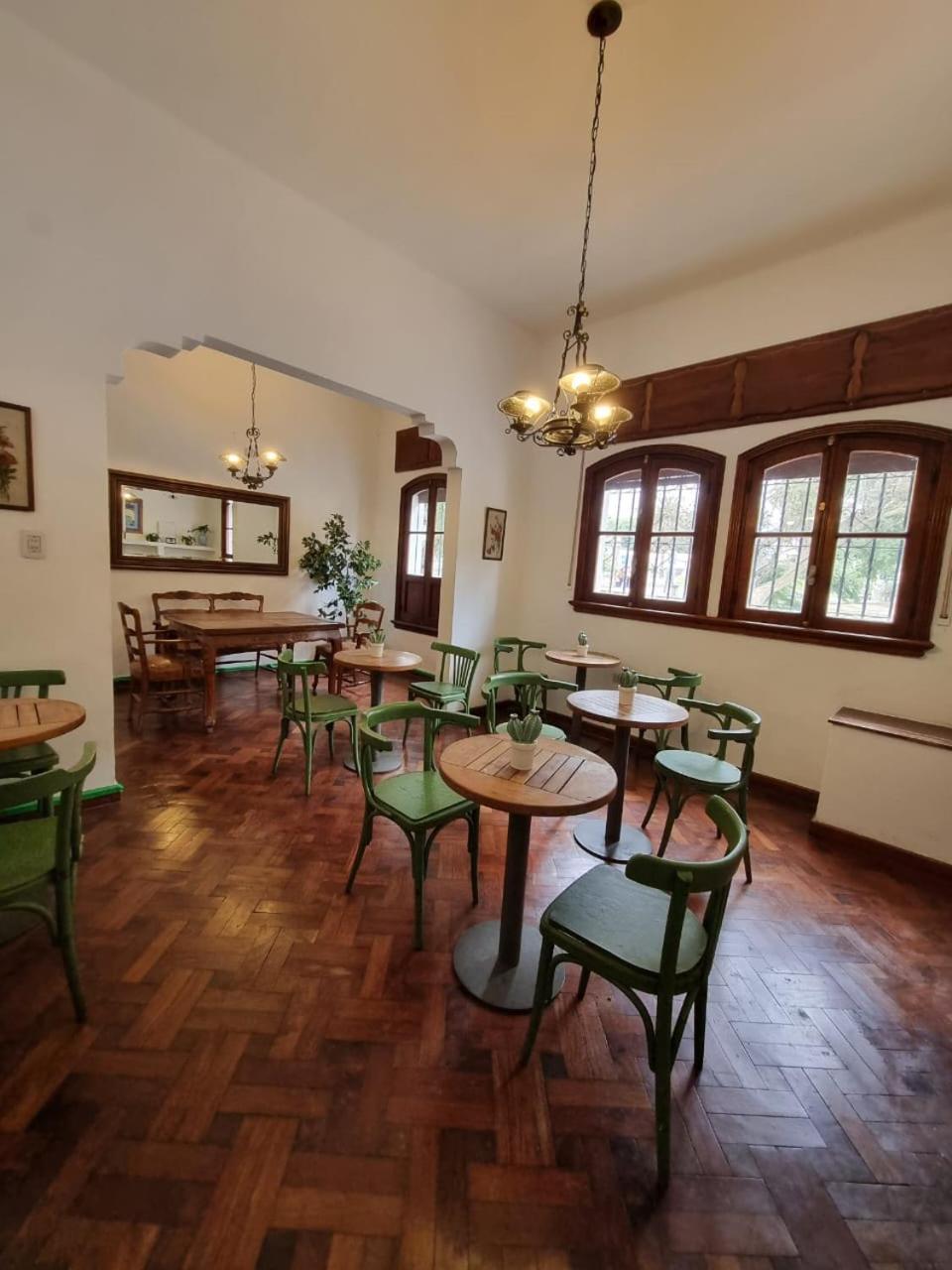 Casa Alvarado Hostel Сальта Номер фото